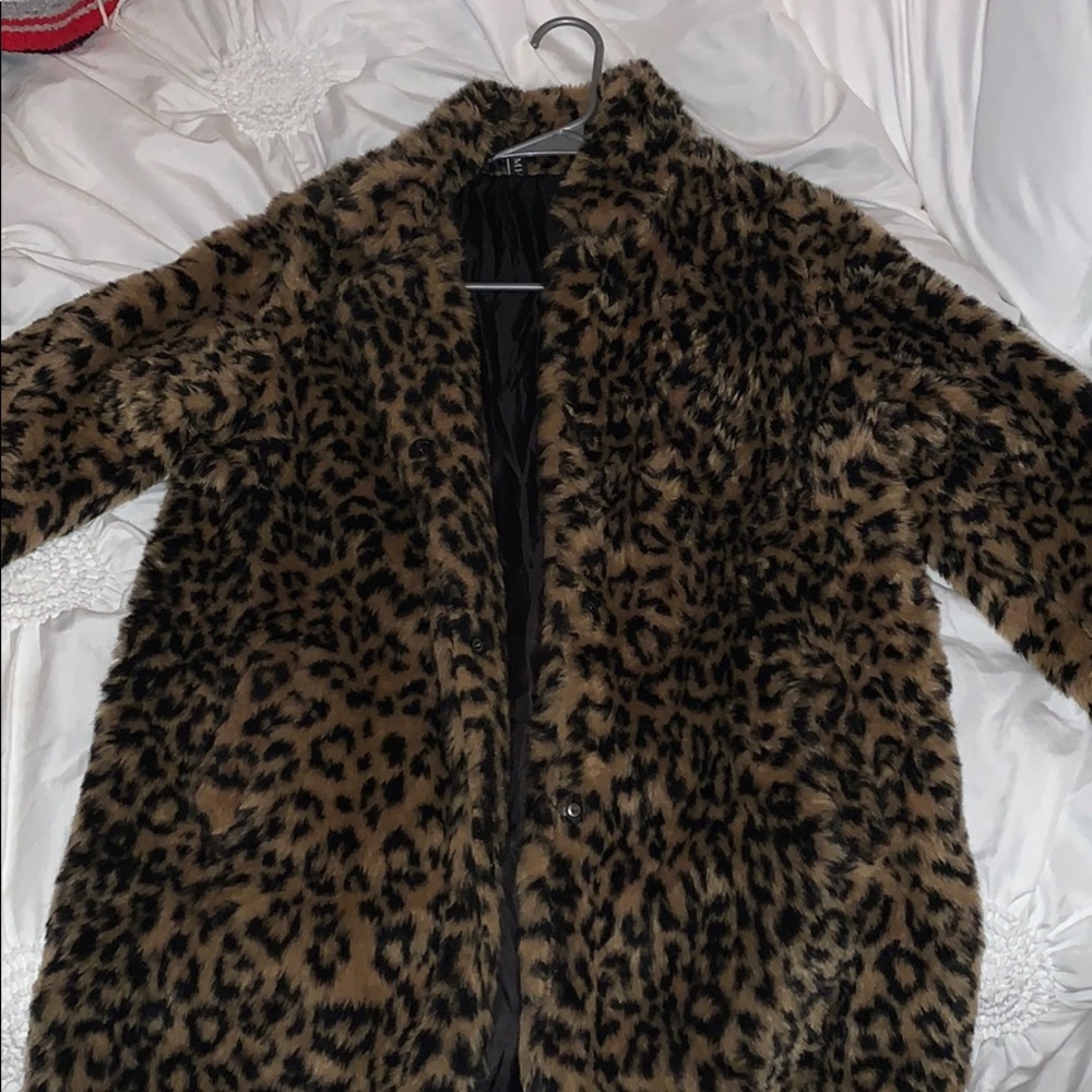 Fix fur Leppard print jacket.